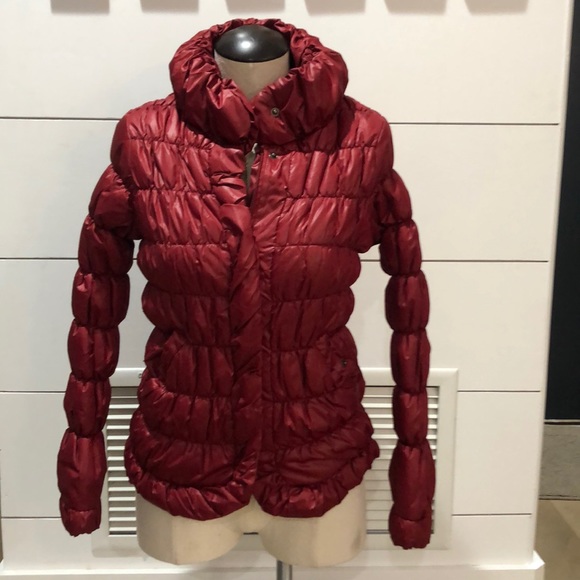 Beautiful Red Zip Button Mini Puffer Jacket - Picture 1 of 10